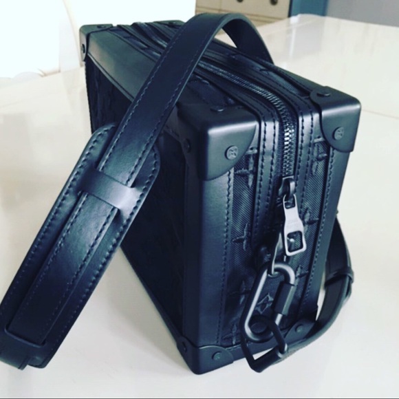 ❌SOLD❌Louis Vuitton soft trunk mesh see through - Picture 8 of 8